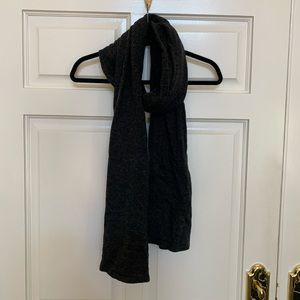 Grey wool knit scarf